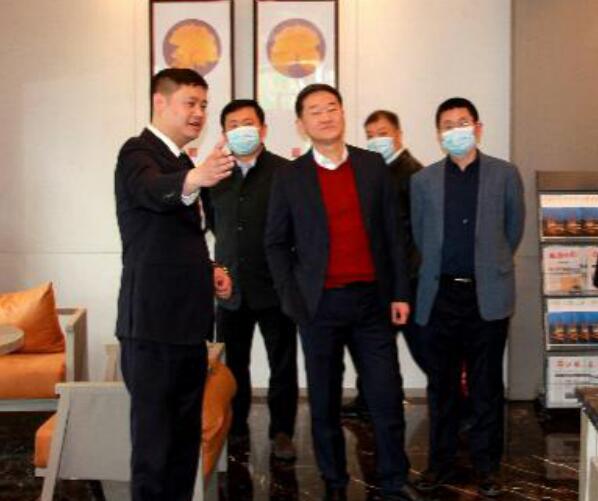 集团党委书记、董事长任丁调研“锦著”天府广场店